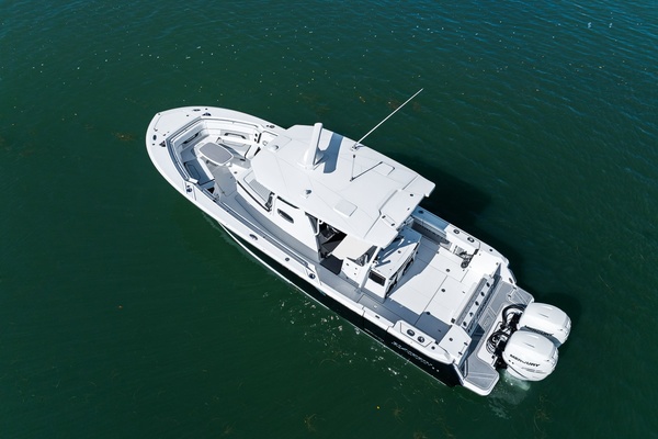 33ft Blackfin Yacht For Sale