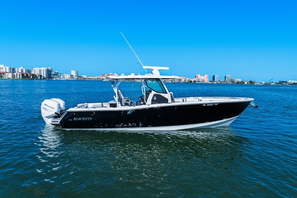 33ft Blackfin Yacht For Sale