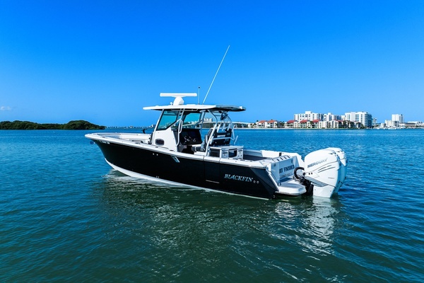 33ft Blackfin Yacht For Sale