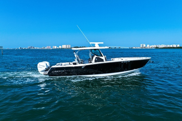 33ft Blackfin Yacht For Sale