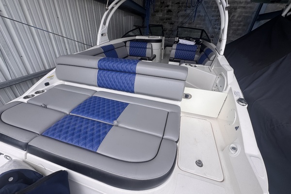 27ft Sea Ray Yacht For Sale