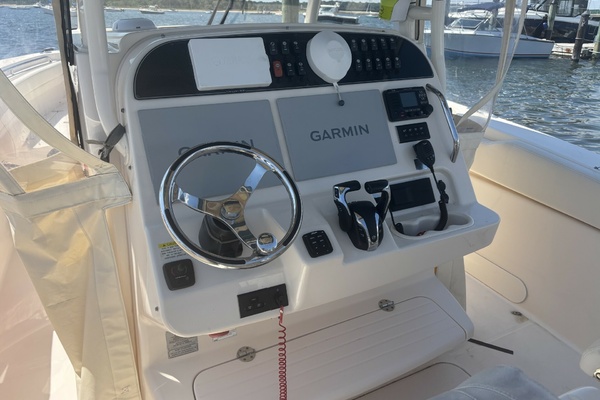 Hippocampus 30ft Grady White Yacht For Sale