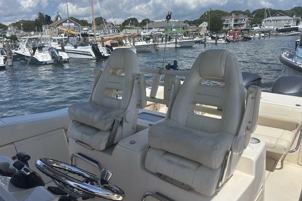 Hippocampus 30ft Grady White Yacht For Sale
