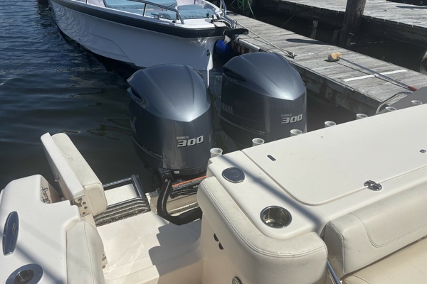 Hippocampus 30ft Grady White Yacht For Sale