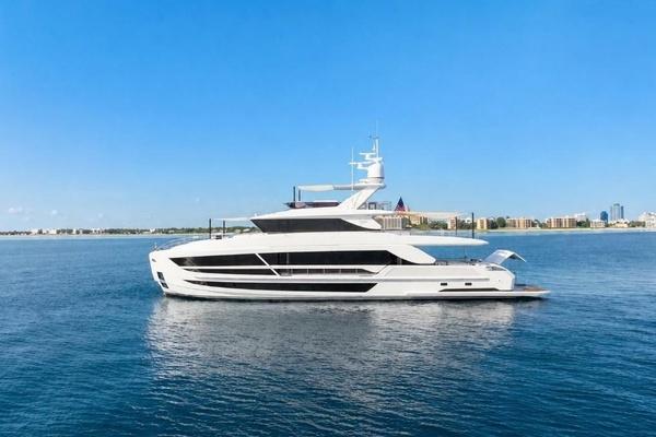 SANIBELLA 100ft Horizon Yacht For Sale