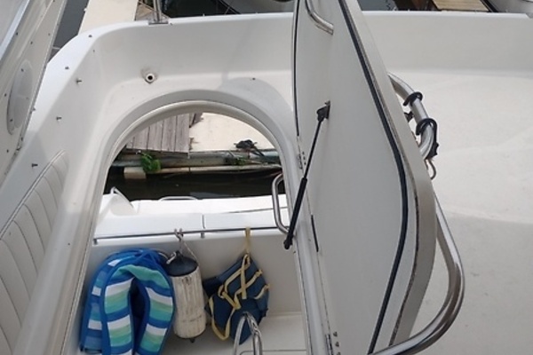 Sea Pebbles 46ft Maxum Yacht For Sale