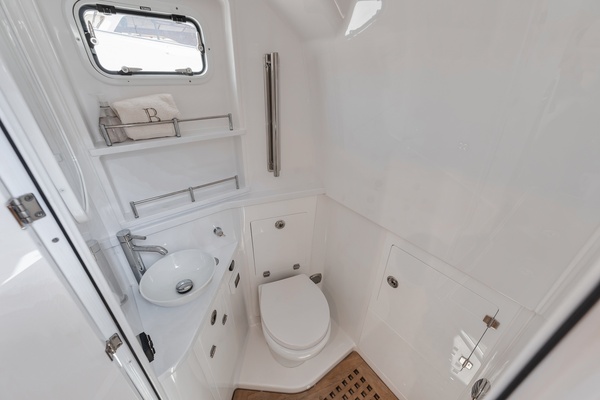 48ft HCB Yacht For Sale