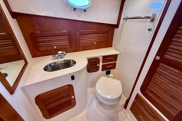 Halcyon 34ft Hinckley Yacht For Sale