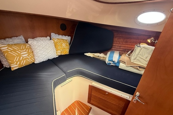 Halcyon 34ft Hinckley Yacht For Sale