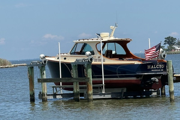 34-ft-Hinckley-2013-Talaria 34-Halcyon Galesville Maryland United States  yacht for sale