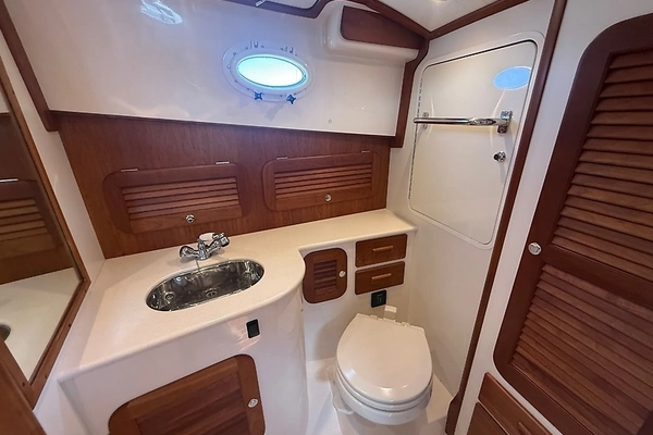 Hinckley Talaria 34 Yacht For Sale