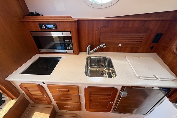 Halcyon 34ft Hinckley Yacht For Sale