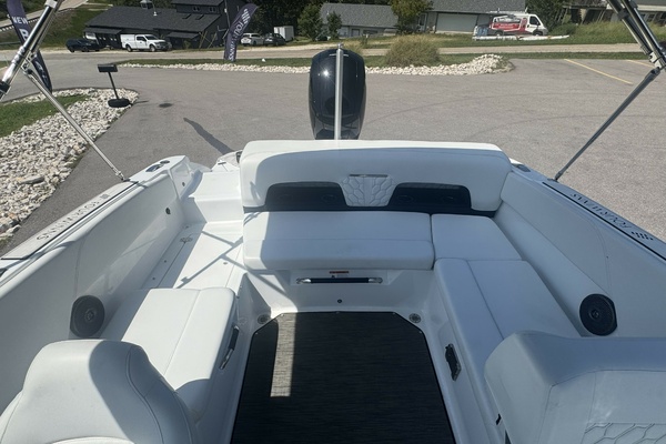 20ft Four Winns Yacht For Sale