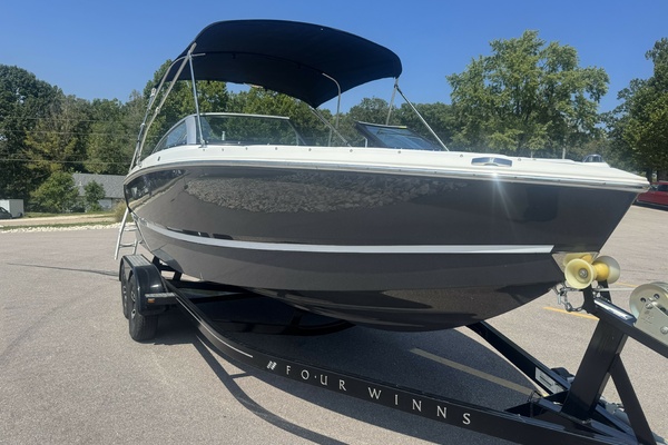 20ft Four Winns Yacht For Sale