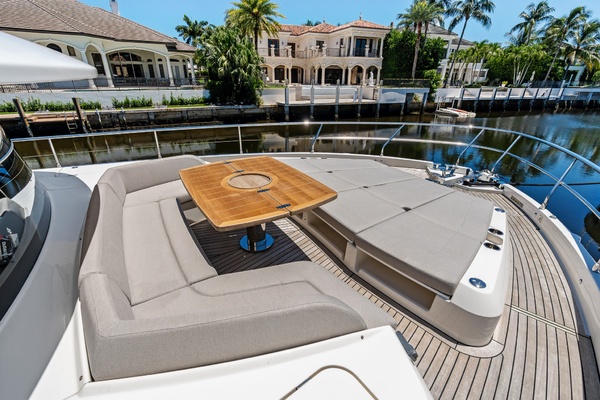 R Boat 75ft Absolute Yacht For Sale