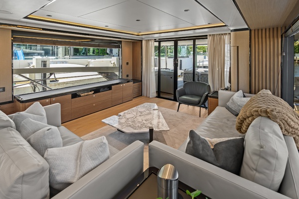 R Boat 75ft Absolute Yacht For Sale
