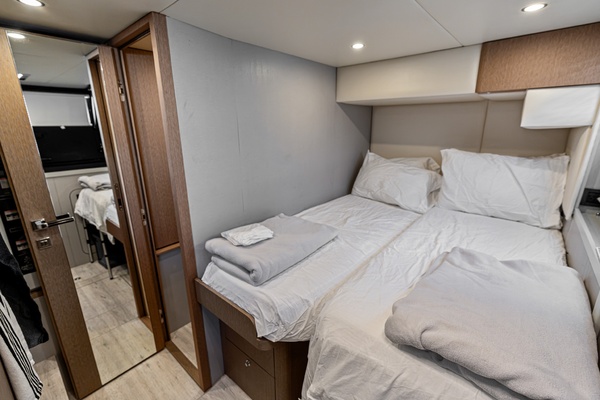 R Boat 75ft Absolute Yacht For Sale