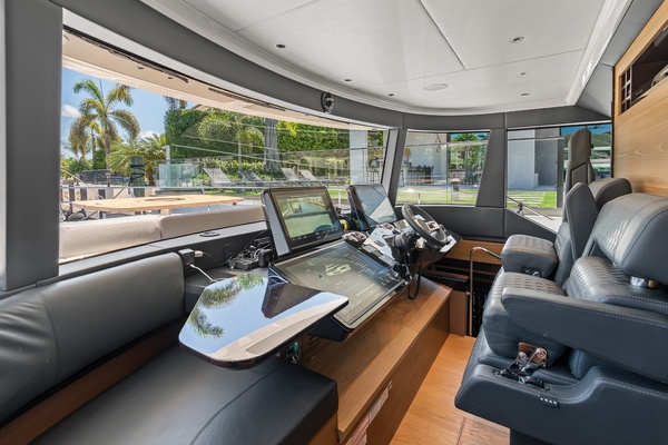 R Boat 75ft Absolute Yacht For Sale