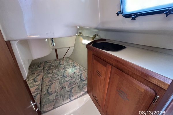 Hunter 336 aft stateroom1