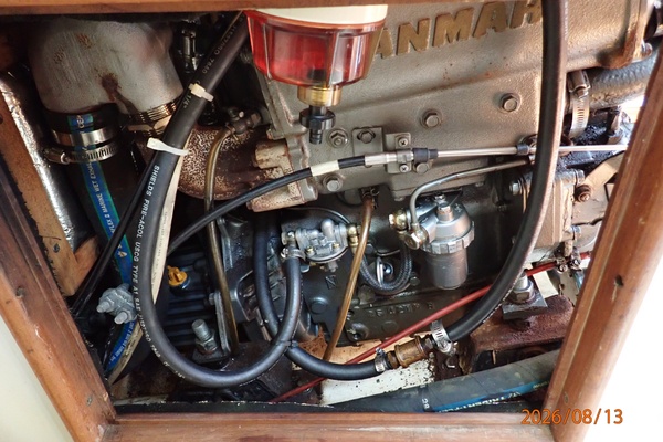 Hunter 336 auxiliary access3