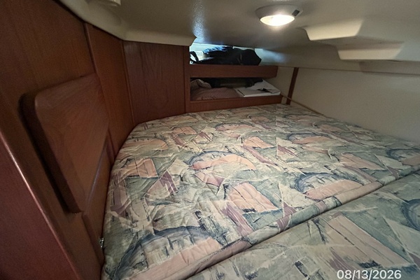 Hunter 336 aft stateroom2