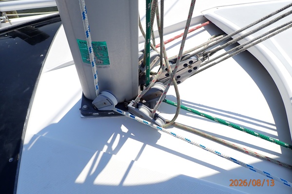 Hunter 336 mast base1