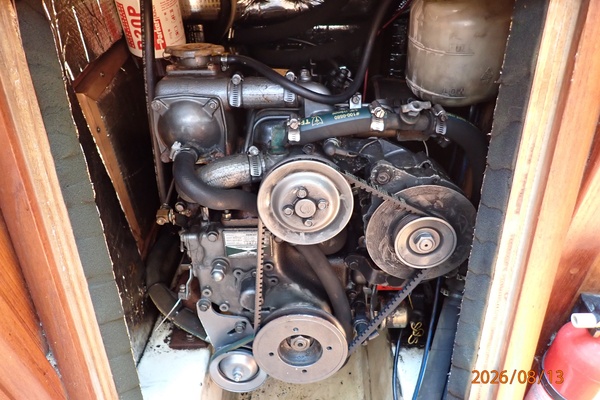Hunter 336 auxiliary access1