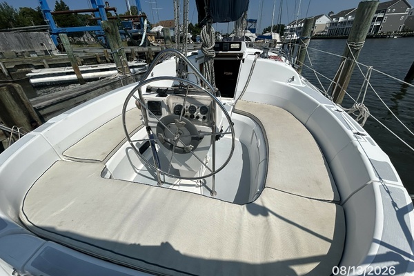 Hunter 336 cockpit forward2