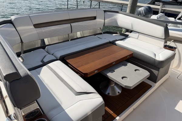 38ft Tiara Yachts Yacht For Sale