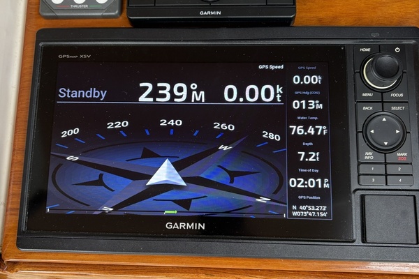2003 Dyer 29 Soft Top GPS monitor