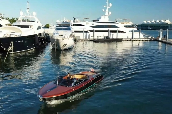 Riva 33 Aquariva Yacht For Sale