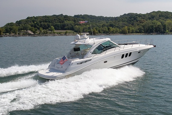 T S LAKE HOUSE 48ft Sea Ray Yacht For Sale
