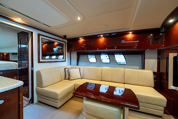 T S LAKE HOUSE 48ft Sea Ray Yacht For Sale
