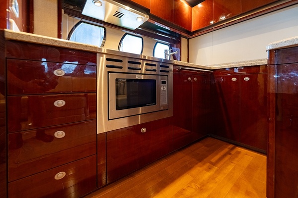 T S LAKE HOUSE 48ft Sea Ray Yacht For Sale