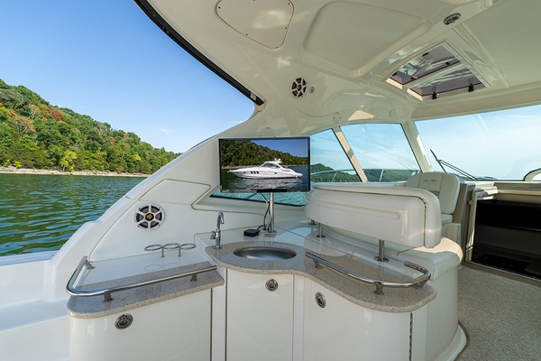 T S LAKE HOUSE 48ft Sea Ray Yacht For Sale
