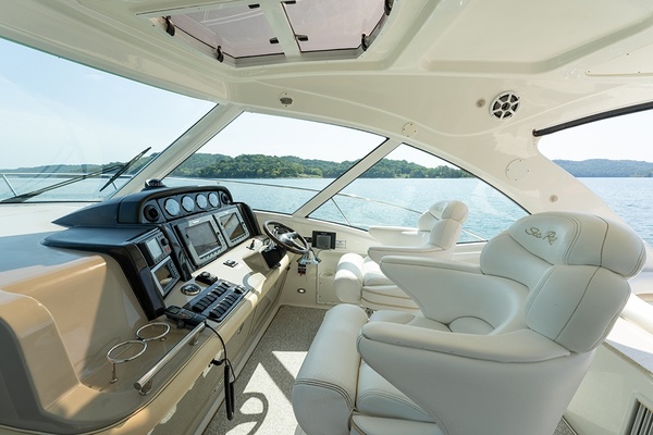 T S LAKE HOUSE 48ft Sea Ray Yacht For Sale