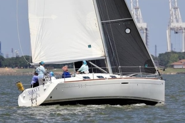 2000 Beneteau First 33.7