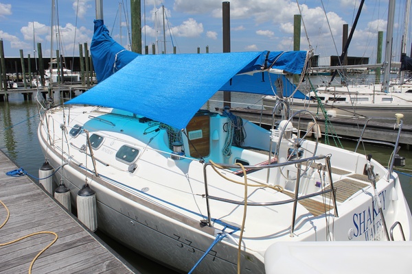 Shakey Waves 33ft Beneteau Yacht For Sale
