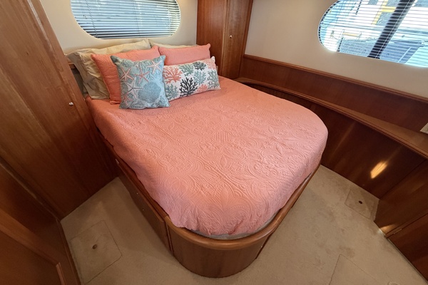 43ft Silverton Yacht For Sale