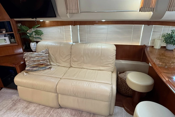 Carver  Yacht For Sale
