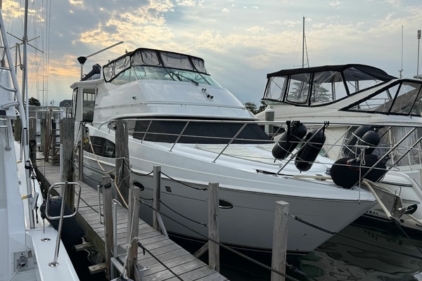 Slipaway 46ft Carver Yacht For Sale