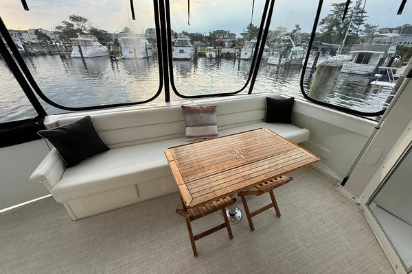 Carver  Yacht For Sale