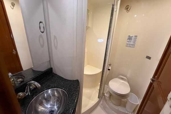 Slipaway 46ft Carver Yacht For Sale