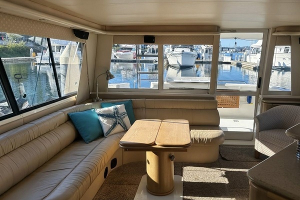 BEACH HOUSE 47ft Bayliner Yacht For Sale