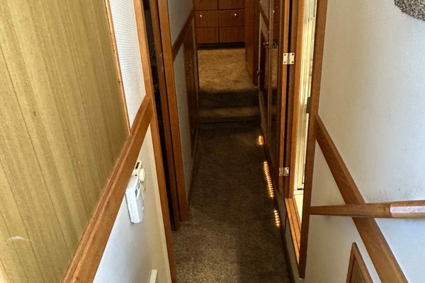 BEACH HOUSE 47ft Bayliner Yacht For Sale