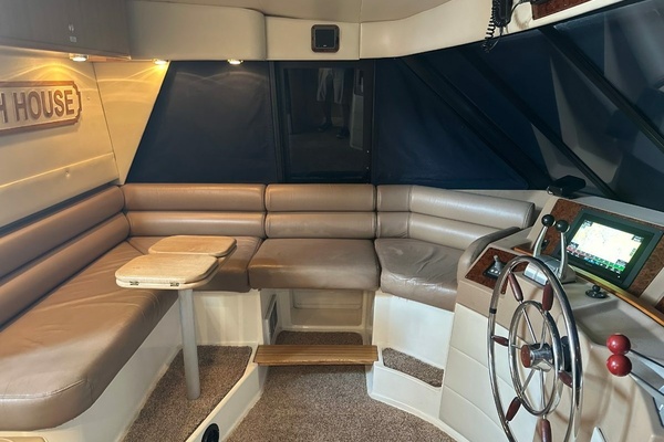 BEACH HOUSE 47ft Bayliner Yacht For Sale
