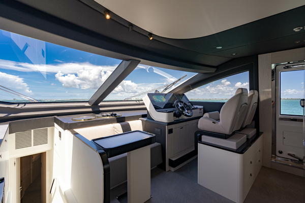 2025Azimut 78 ft FLY 78