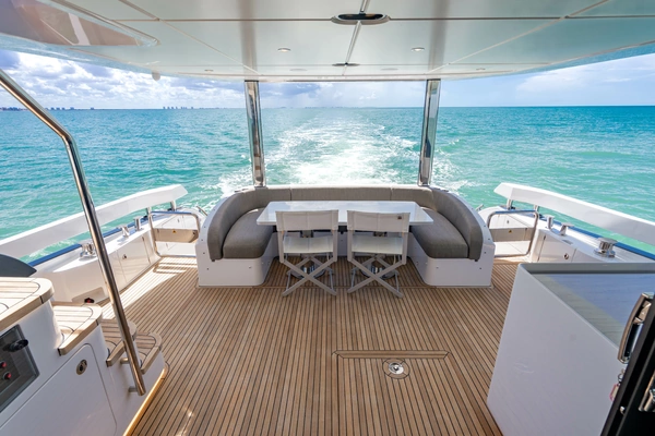 Azimut FLY 78 Yacht For Sale
