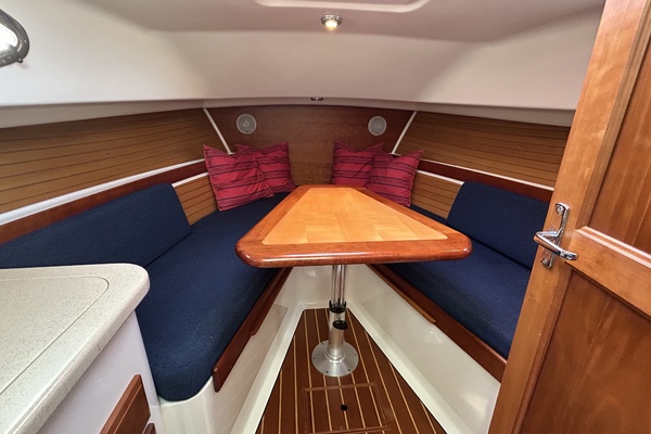 26ft Back Cove Yacht For Sale