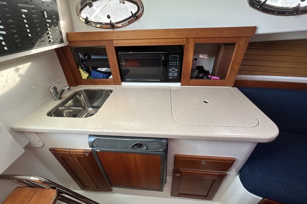 26ft Back Cove Yacht For Sale